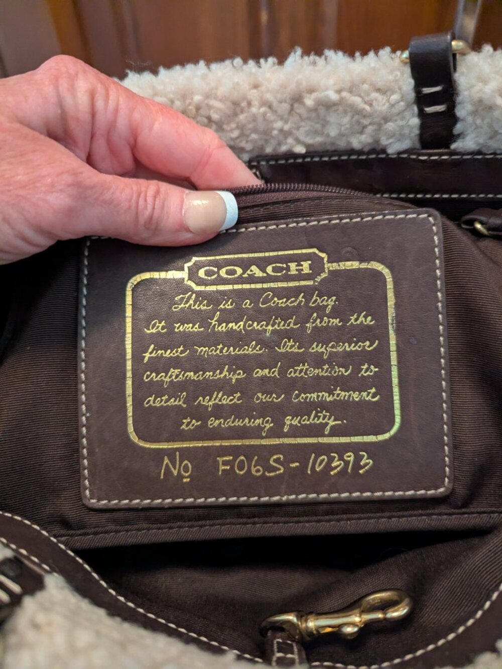 Coach Vintage 2006 Hamptons Shearling Signature Tote F06S-10393 - Picture 10 of 11